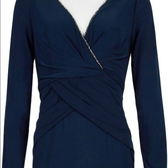 🎉🎉Host Pick🎉🎉Adrianna Papell Gown - Picture 4 of 9